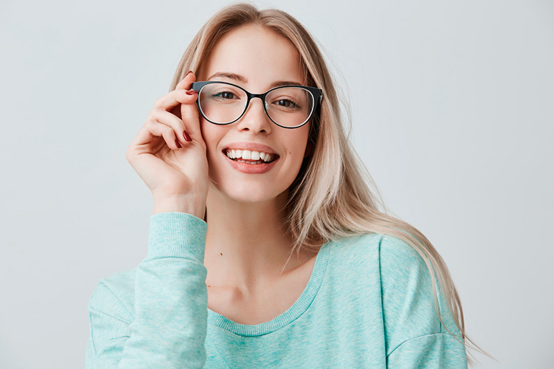 Compra de Lentes y Audífonos
